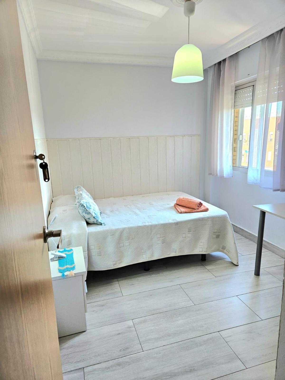 ホテル Habitacion Privada A 15 Min De La Playa/Piso ウエルバ エクステリア 写真